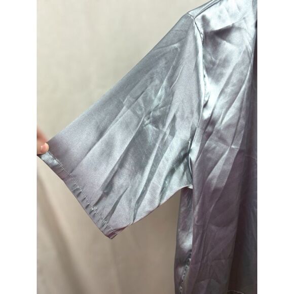 Nicole Miller New York Women’s Medium Soft Satin Notched Collar Boxy Pajama Top - Picture 3 of 12